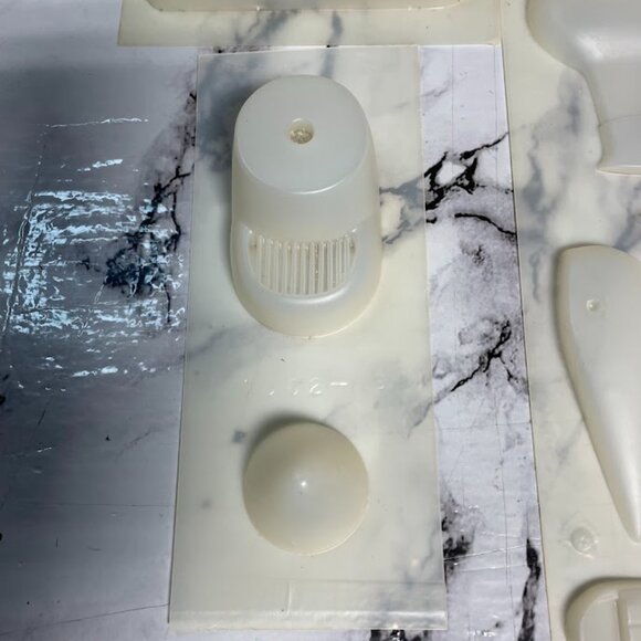 1/16 Junkers JU-87B Stuka Giant Scale Airplane Model Kit - Guillows 1002 PARTS - Picture 7 of 13